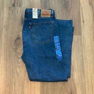 NWT Straight Leg Levi’s